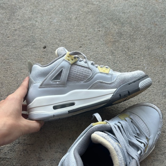 Womens Jordan 4 Retro SE Craft Photon Dust - Picture 6 of 8